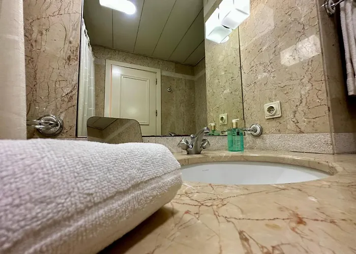 아파트 Madeira Group 푼샬