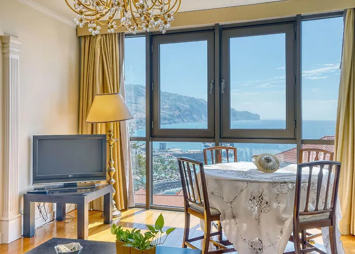 아파트 Madeira Group 푼샬