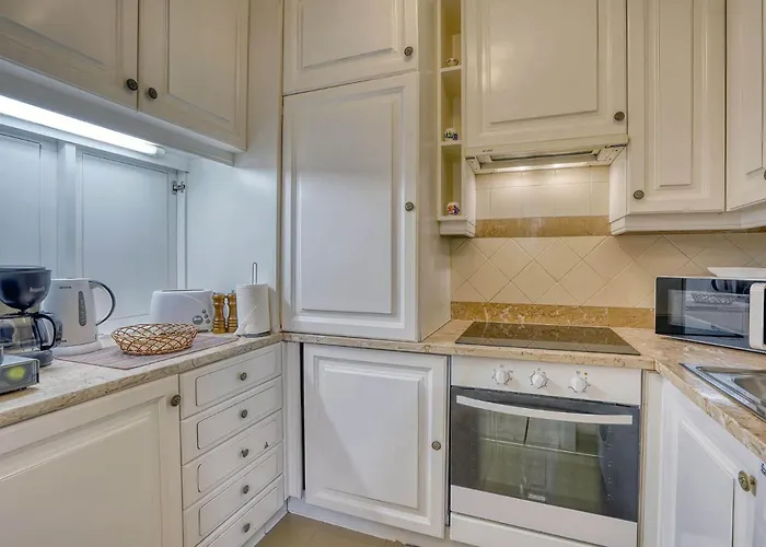 아파트 Madeira Group